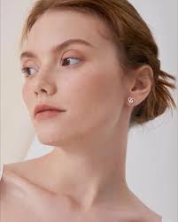 ChicSilver Tiny Heart Stud Earrings, 925 Sterling Silver Mini Heart  Earrings for Women, Delicate Cute Silver Earrings for Sensitive Ears :  Amazon.co.uk: Fashion