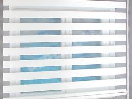 Zebra perde çıkartma ve takma işlemiyle ilgili video ve görsel anlatım merak ettiğiniz tüm detaylar ve çok daha fazlasını armoni perde'de bulabilirsiniz! Zebra Perde Nasil Sokulur Ve Nasil Takilir Harmony Perde