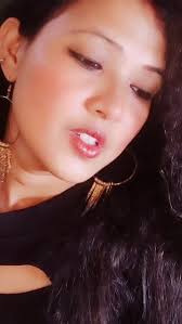 Mujhme aisi kya hai khubi ❤️ , ..............,....#trendingreels  #reelsinstagram #trandingsong #90ssongs #mohra #superhit #explorepage  #instaless