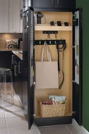 kitchen ends of cabinet