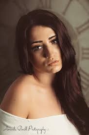 Amanda Elwell's Instagram, Twitter & Facebook