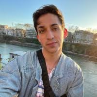 30+ Profile mit dem Suchbegriff „Dines“