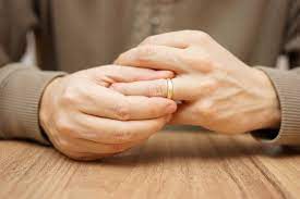 10 Things You Should Never Do With Your Wedding Ring On Enso Rings