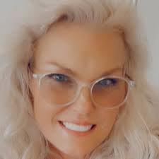 Penelope “Penny” Hall (@realestatebypenny) • Instagram photos and videos