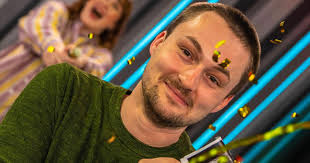 Explore tweets of maarten vancoillie @maartn on twitter. Qmusic Dj Maarten Vancoillie 32 Wordt Voor De Derde Keer Papa