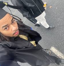 Robert Thomas Enemecio Hendrickson🇵🇭🇳🇴 (@robbotanist)