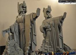 Lotr Ucs Argonath Lego Sculptures Cool Lego Cool Lego Creations