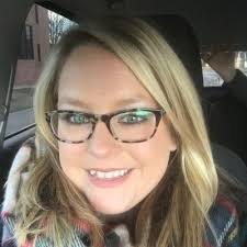 Mrs. West📚🍎📓 (@WestWifey2017)