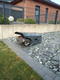 Automower Garage In 2020 Mahroboter Garage Selber Bauen Garage Selber Bauen Rasenroboter
