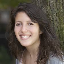 Sarah Ruth's Instagram, Twitter & Facebook