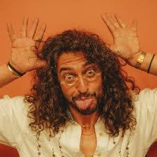 Amber Kenny's Instagram, Twitter & Facebook