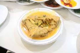 Gulai ikan adalah masakan gulai dengan kuah santan yang berbahan dasar ikan. Rasa Menggoda Gulai Kepala Ikan Khas Pariaman Halaman All Kompas Com