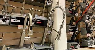 What to look for home depot kitchen faucets. The 4 Best Kitchen Sink Faucets 1 That S The Worst