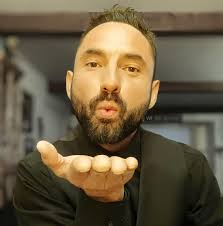 This is a question for the guys I'm curious lol this is a going  conversation at work. why do you all lead a lady