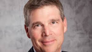 Toys 'R' Us names former Domino's Pizza exec as new CEO