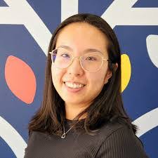 Kate Munro's Instagram, Twitter & Facebook