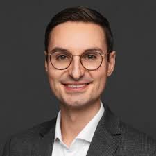 Yo. Successful tech can start in the smallest of places. You don't need to  be in a major city to build a killer tech business. When I first moved to  Austria (16