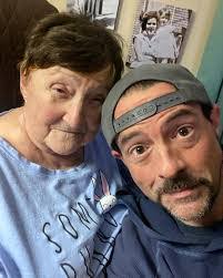 Jc Whitney's Instagram, Twitter & Facebook