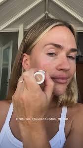 Essential go to everyday makeup 🌸 @eva.bateman Skin Tint Serum Foundation  Medium Deep nude Lip Liner Lip Elixir