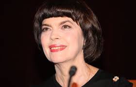 Помимо нее родители воспитывали еще 13 детей. Mireille Mathieu Ladymarmarina