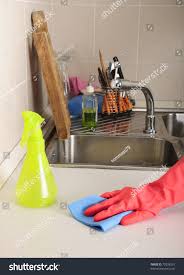 cleaning dirty kitchen sink
