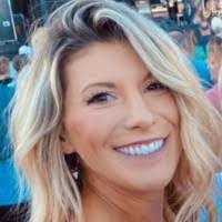 Tamara Stapleton's Instagram, Twitter & Facebook