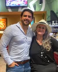 Casual con mi madre bella 💯 #dinner #workinprogress #mam