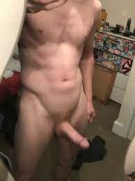 im not the fittest, what do you think? im only flacid too... - Reddit NSFW