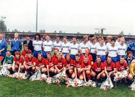 Het legendarische ek voetbal in 1988 dat gewonnen werd door ons grandioze nederlandse voetbal elftal, wat een overwinning. Joop Van Den Ing Een Gevierde Meedogenloze Rechtsback Van De Treffers Met Hart Van Goud Foto Gelderlander Nl
