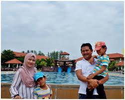 Terdapat 3 arti kata 'bercuti' di kamus besar bahasa indonesia (kbbi) yang masuk ke dalam kelas kata verba (kata kerja). Bercuti Di Tok Aman Bali Beach Resort Semasa Pkpp Cerita Huda By Huda Halid