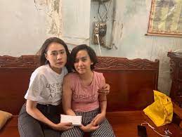 Hình ảnh hồ bích trâm xinh đẹp trong ngày trọng đại của chính mình, sánh bước bên chú rể điển trai đang nhận được sự quan tâm của đông đảo cộng xuất hiện trong lễ cưới, hồ bích trâm xinh đẹp, thướt tha với bộ váy cưới tinh khôi, đơn giản. Tinh Tráº¡ng Ä'ang Lo Ngáº¡i Cá»§a Máº¹ Ä'Æ¡n Than Thuy Anh Sau Khi Xuáº¥t Huyáº¿t Nao Liá»‡t Ná»­a NgÆ°á»i