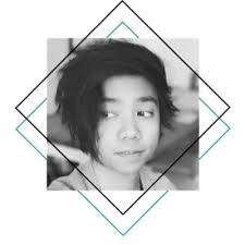 Lia Carson's Instagram, Twitter & Facebook