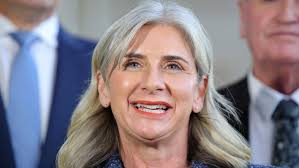 Alzheimer's drug slows decline but with side-effects