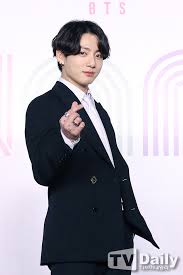 If the fledgling was feral, yoongi and seokjin would already be. Bts S Jungkook Has Added A New Tattoo To His Sleeve Kissasian