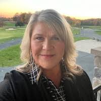 Deb Holman's Instagram, Twitter & Facebook