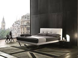 Letti imbottiti o con funzionali contenitori, morbide testate e imbottiture ergonomiche, eleganti dettagli e colorati tessuti, sono progettati per creare un ambiente intimo e confortevole, nel segno del benessere. Letto Matrimoniale Moderno Alexia Ergogreen A Prezzo Scontato