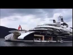 The world's richest man is holidaying with his family on. Bill Gates New Yacht 400 Million Yahoo News Jacht Superyachten Bmx