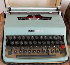 Résultat de recherche d'images pour "machine à écrire olivetti"
