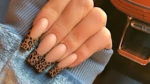 No todos los estampados animal print tienen por qué ser horteras o chonis. Unas De Acrilico Tipo Square Con Decorado Animal Print Cute766