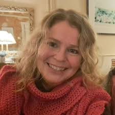 Emily Critchley (@EmilyMCritchley)