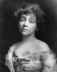 Lillian Hayward's Instagram, Twitter & Facebook