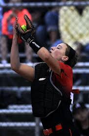 Whilst the rules are very similar there are some that differ. Ames Catcher Hannah Bloch Catches A Fly Ball During A 9 8 Win Over Newton On Friday Photo By Nirmalendu Majumdar Ames Tri Sports Softball Fly Ball Sport Event