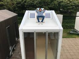 Una dichiarazione a gran voce, legata all'architettura sostenibile e a una vita più le case prefabbricate in legno moderne , disponibili anche in italia e dalla burocrazia più chiara sul nostro territorio, possono essere una buona. Tiny And Small Houses Nachtarock Die Tinys Vom Bauhaus Campus Berlin Tiny And Small Houses