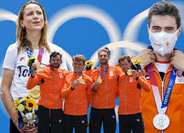 Het is de beloning voor jaren harde trainingsarbeid. 44bzmyov Srrwm