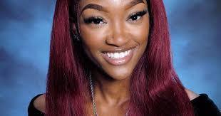 Anna Flood's Instagram, Twitter & Facebook