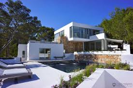 Eccentric Modern Comfort With Stunning Sunsets Maison Minimaliste Villa De Luxe Maison Moderne