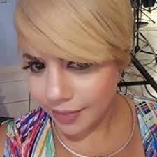 Listen to playlists featuring 10 EN ESTA NO by SOLEYLIS online for free