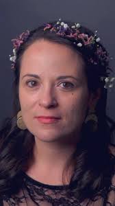 Swooning over this gorgeous hair that @elysedoeshair created for my  photoshoot. I had a simple idea of wanting flowers in my hair, but she took  that little idea and transformed it into something ...