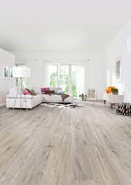 bring leben in dein wohnzimmer mit der strukturierten landhausdiele eiche dover wirkt der raum viel lebendiger haus deko landhausdiele eiche schiffsboden