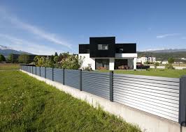 Alu Comfort Plus Pulverbeschichtung Zaun Mit Patentiertem Verfahren Fur Wartungsfreie Lange Haltbarkeit Zaun Profi Leeb Ba Aluminium Zaun Alu Zaun Zaun